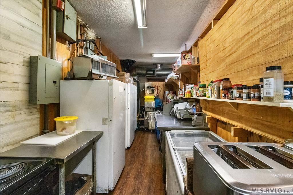 2986 Hendricks Mill Road, Ebony, VA 23845