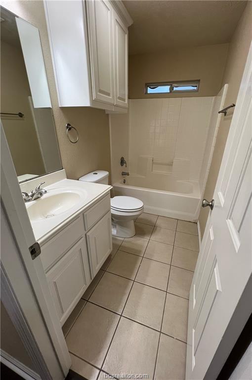 2704 Horse Haven Lane, College Station, TX 77845