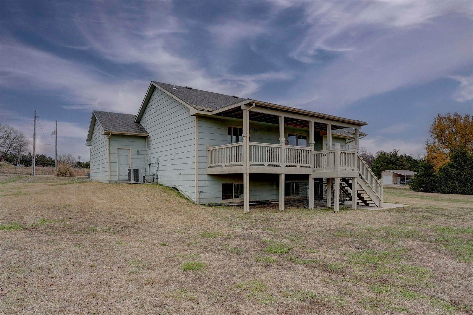 10307 Quail Ln, Arkansas City, KS 67005