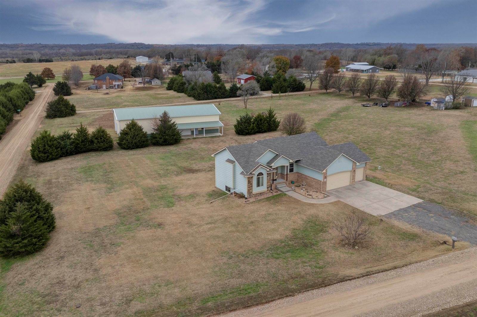 10307 Quail Ln, Arkansas City, KS 67005