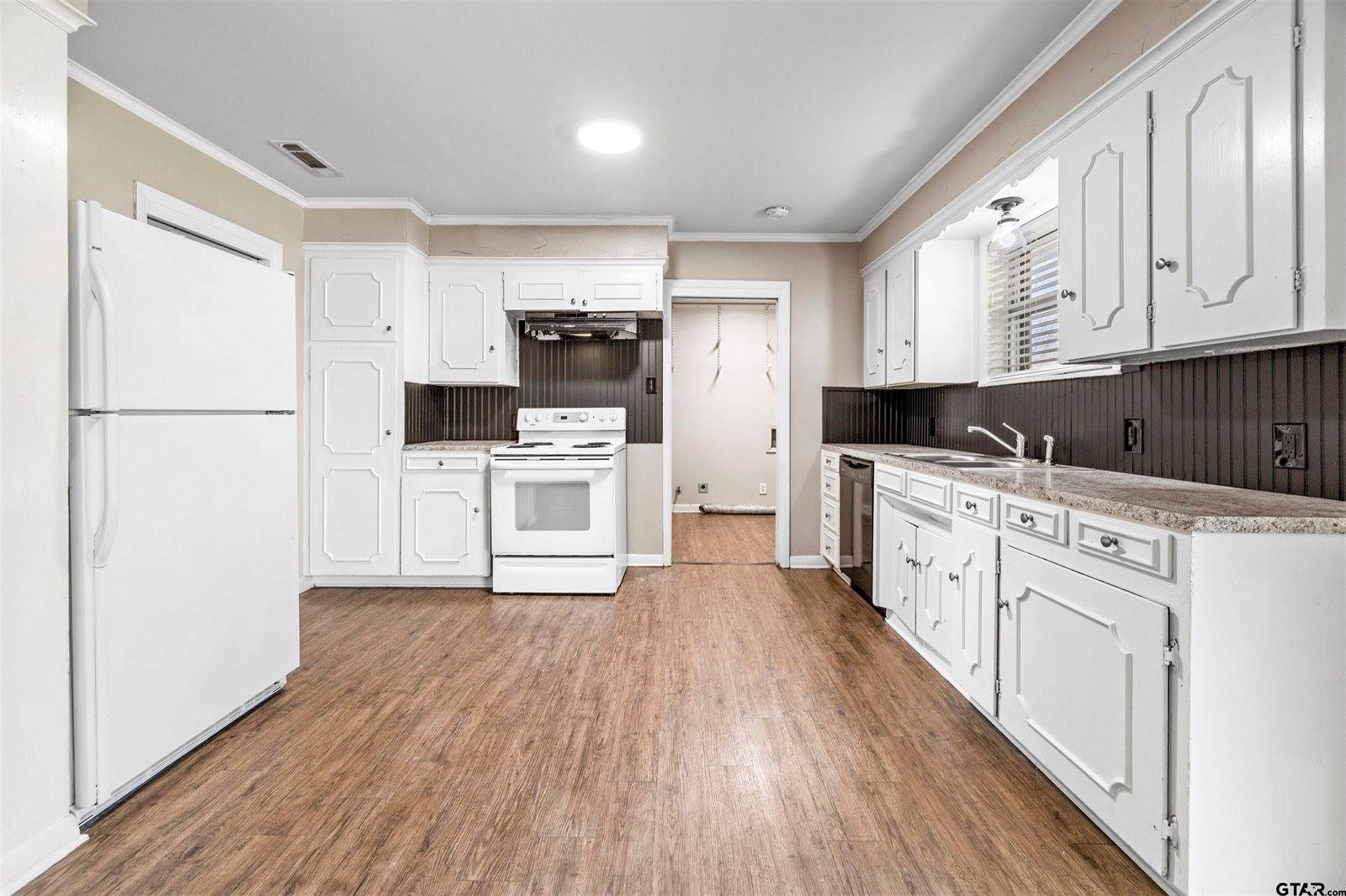 204 Ridgecrest, Tyler, TX 75701