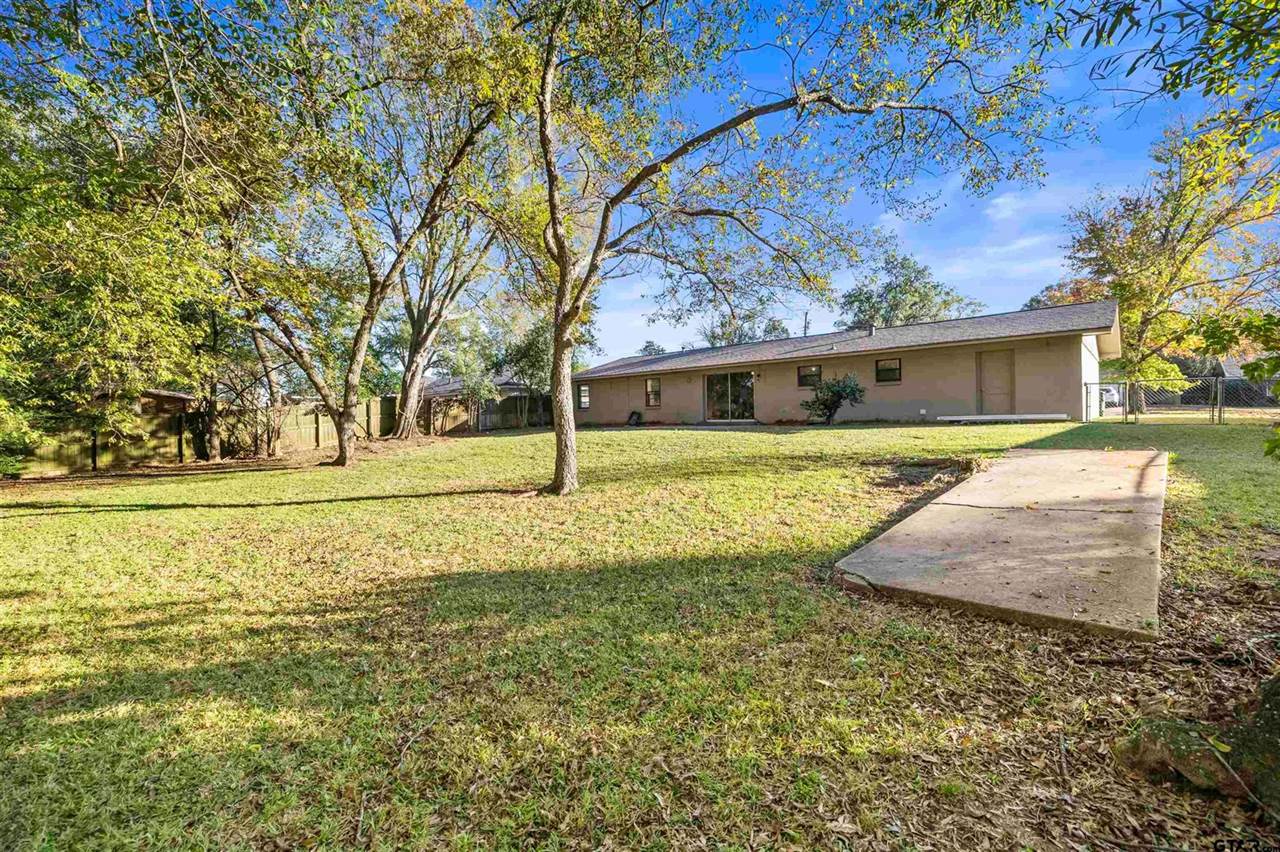 204 Ridgecrest, Tyler, TX 75701