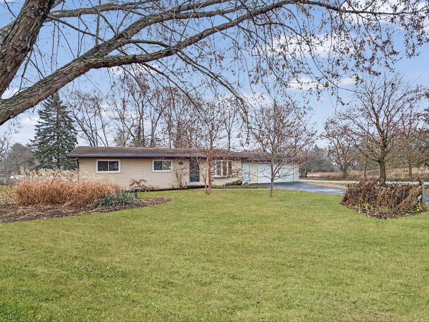 2003 Eagle Drive, Freeport, IL 61032