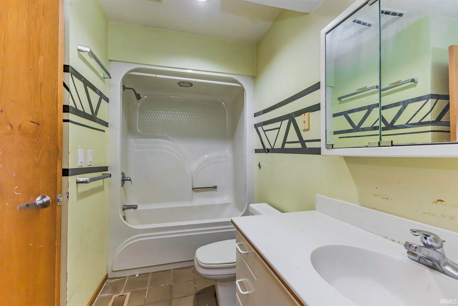 3200 S Burlington Drive, Muncie, IN 47302