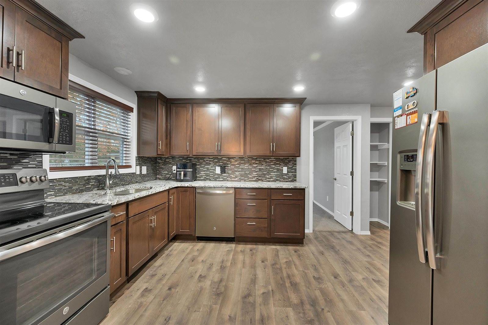 436 East Briar Lane, Green Bay, WI 54301