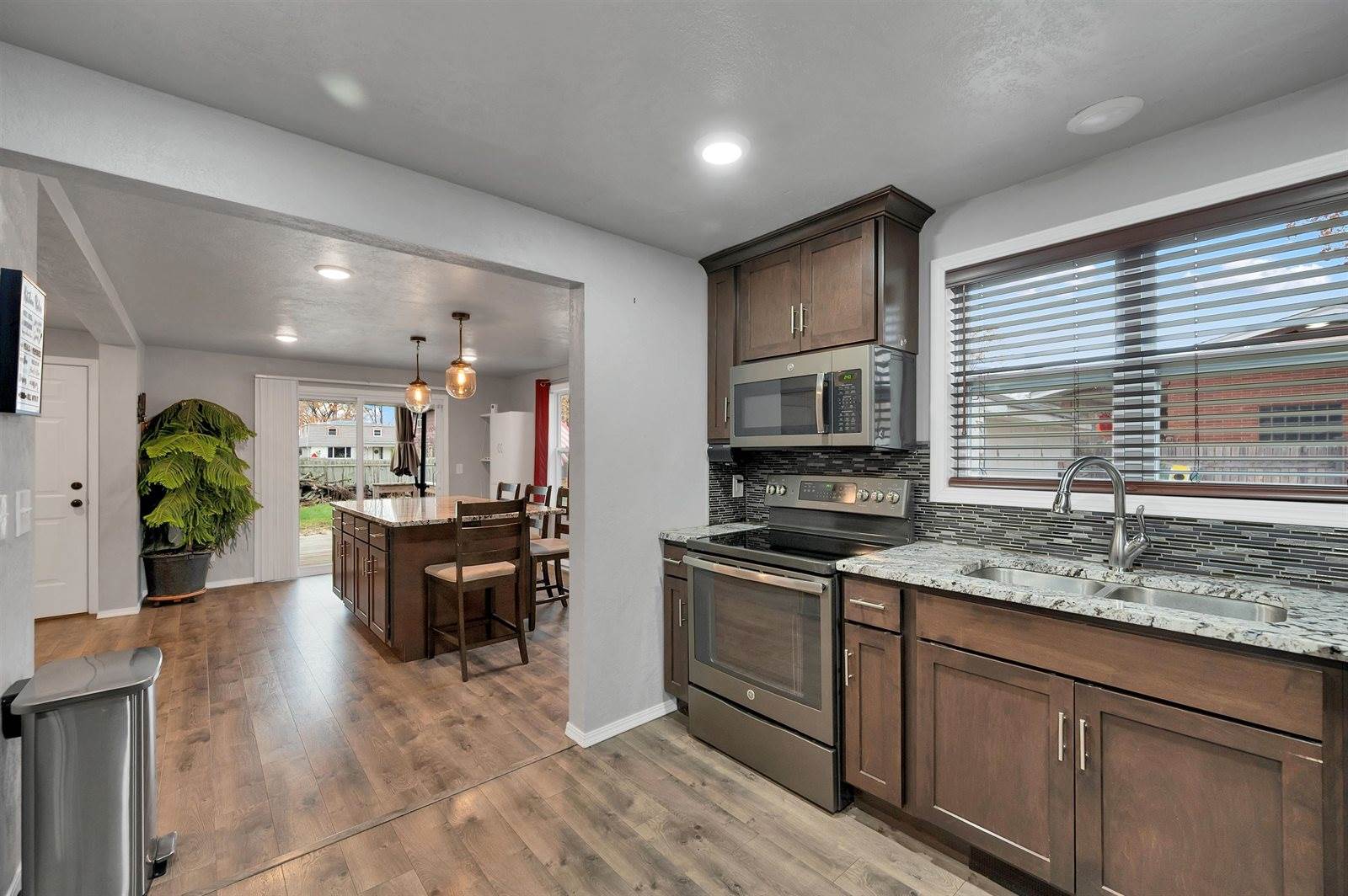 436 East Briar Lane, Green Bay, WI 54301