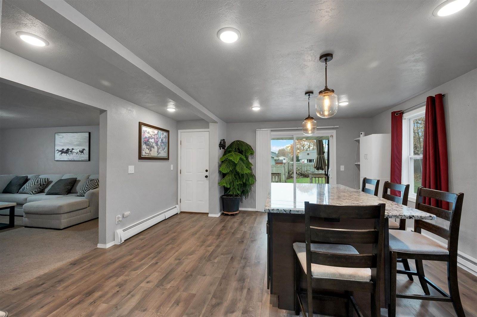 436 East Briar Lane, Green Bay, WI 54301