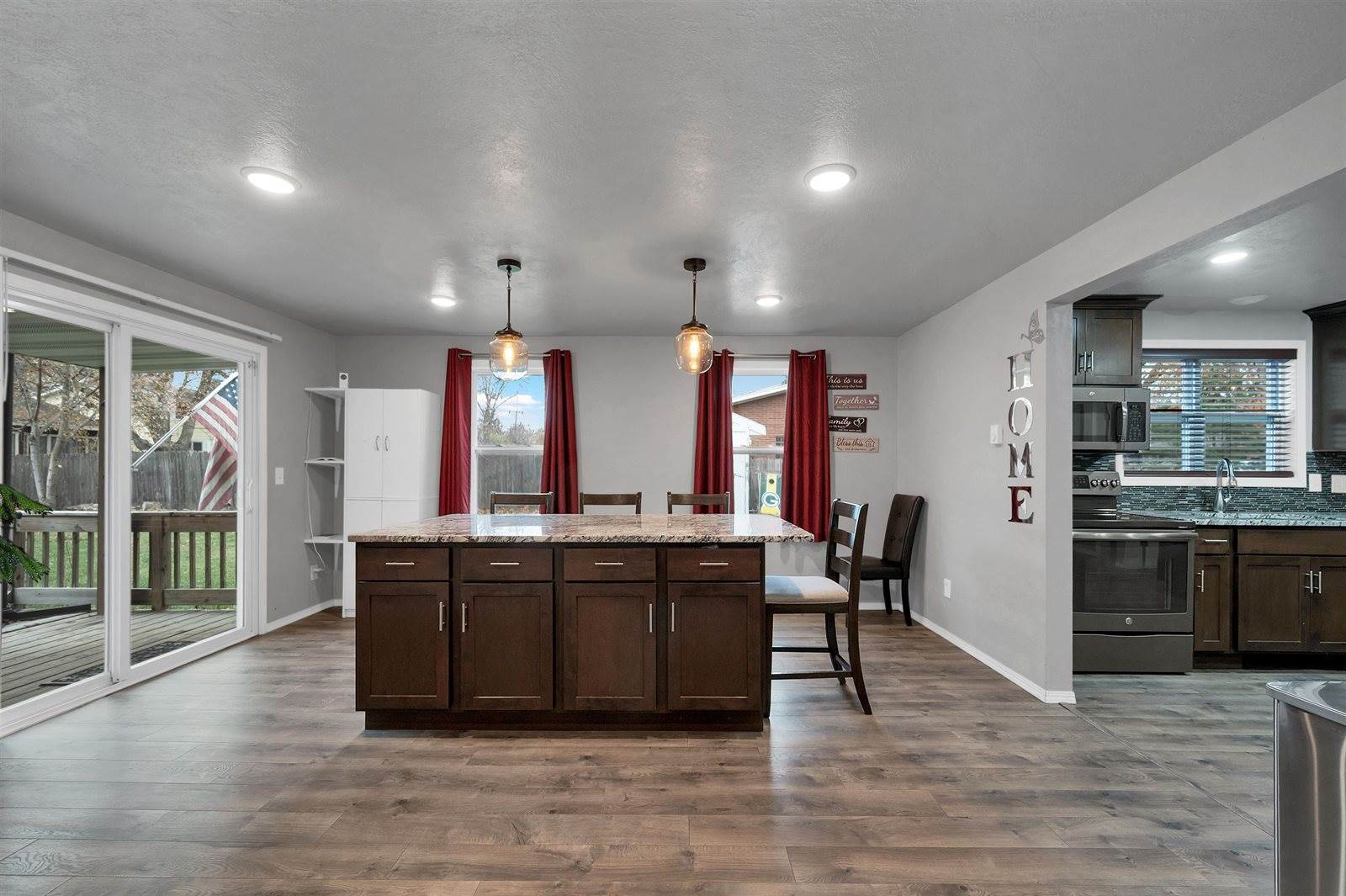 436 East Briar Lane, Green Bay, WI 54301