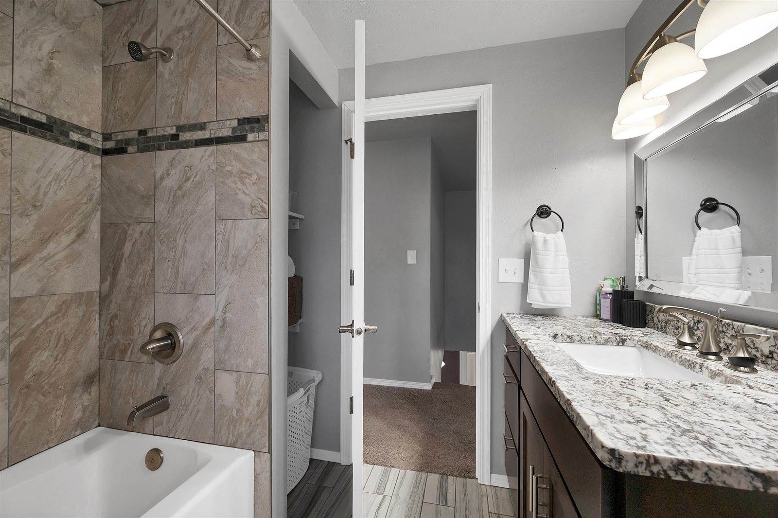 436 East Briar Lane, Green Bay, WI 54301