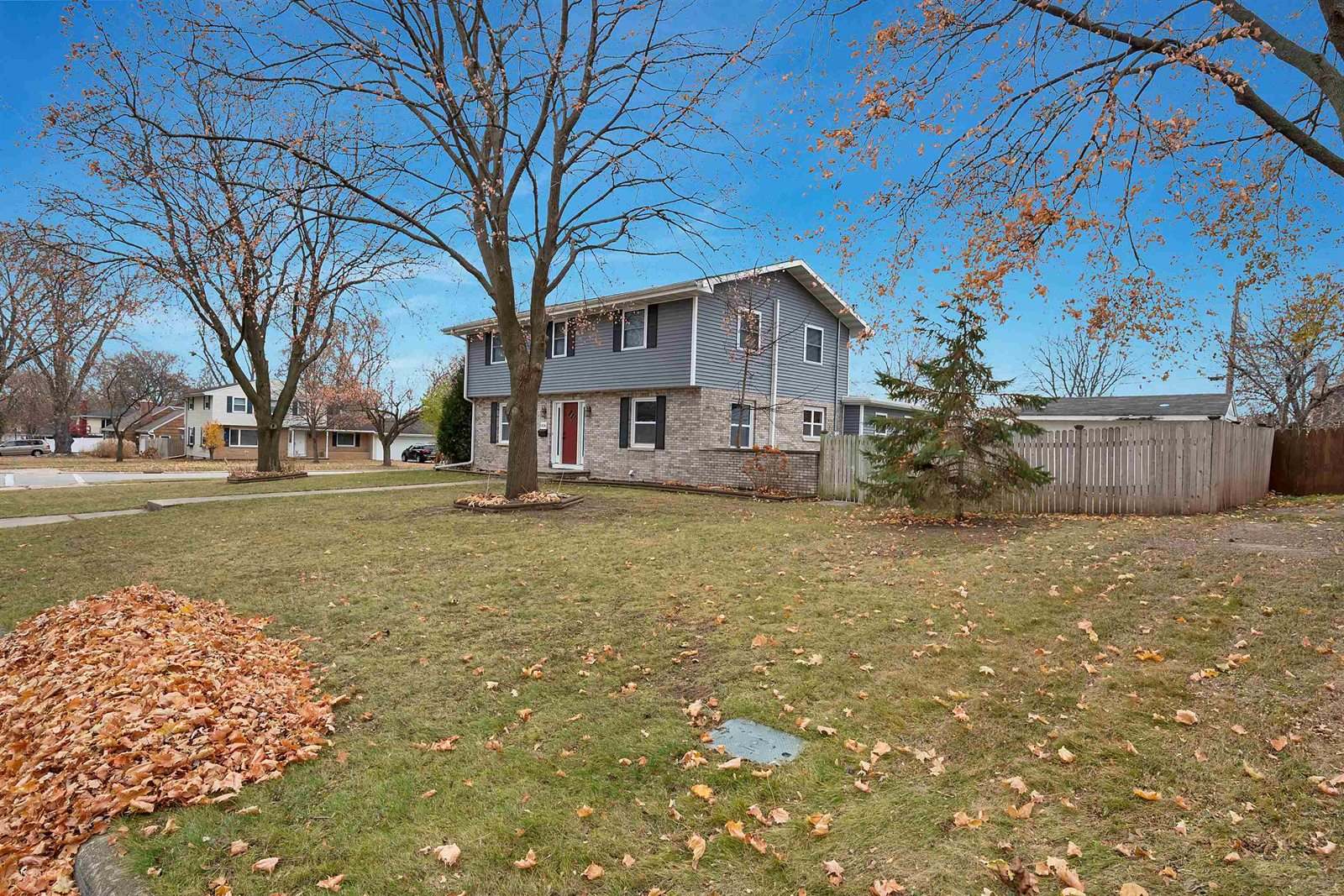 436 East Briar Lane, Green Bay, WI 54301