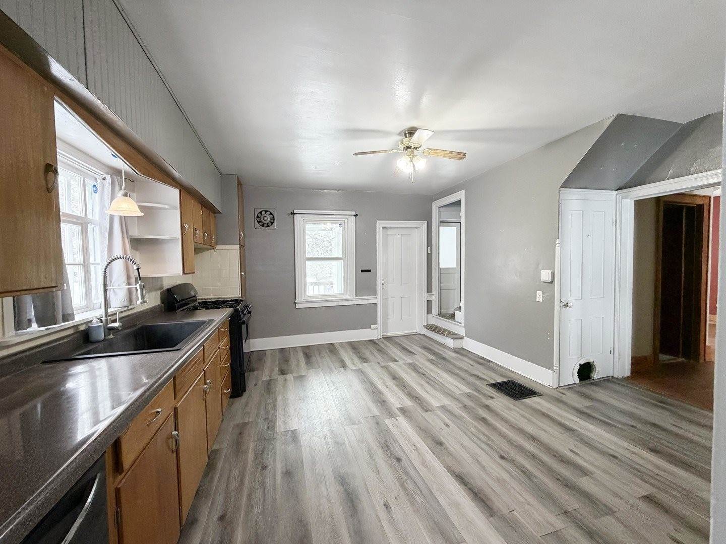 1440 South Chicago Avenue, Freeport, IL 61032