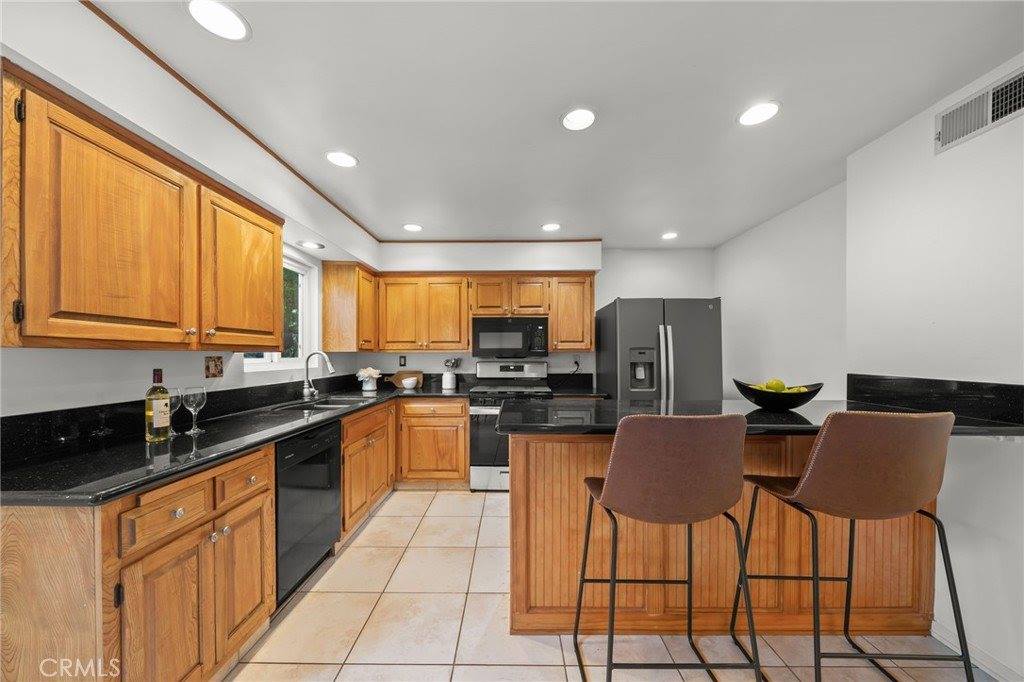 5017 Cartwright, North Hollywood, CA 91601