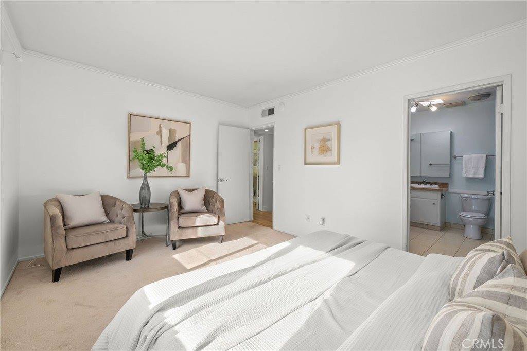 5017 Cartwright, North Hollywood, CA 91601