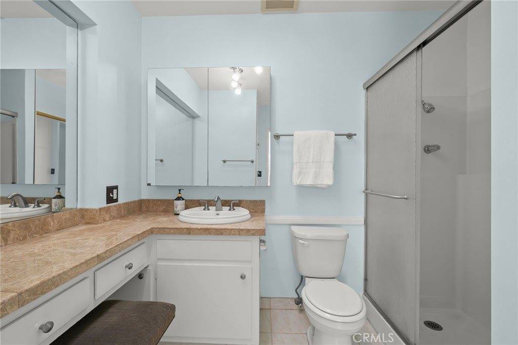 5017 Cartwright, North Hollywood, CA 91601