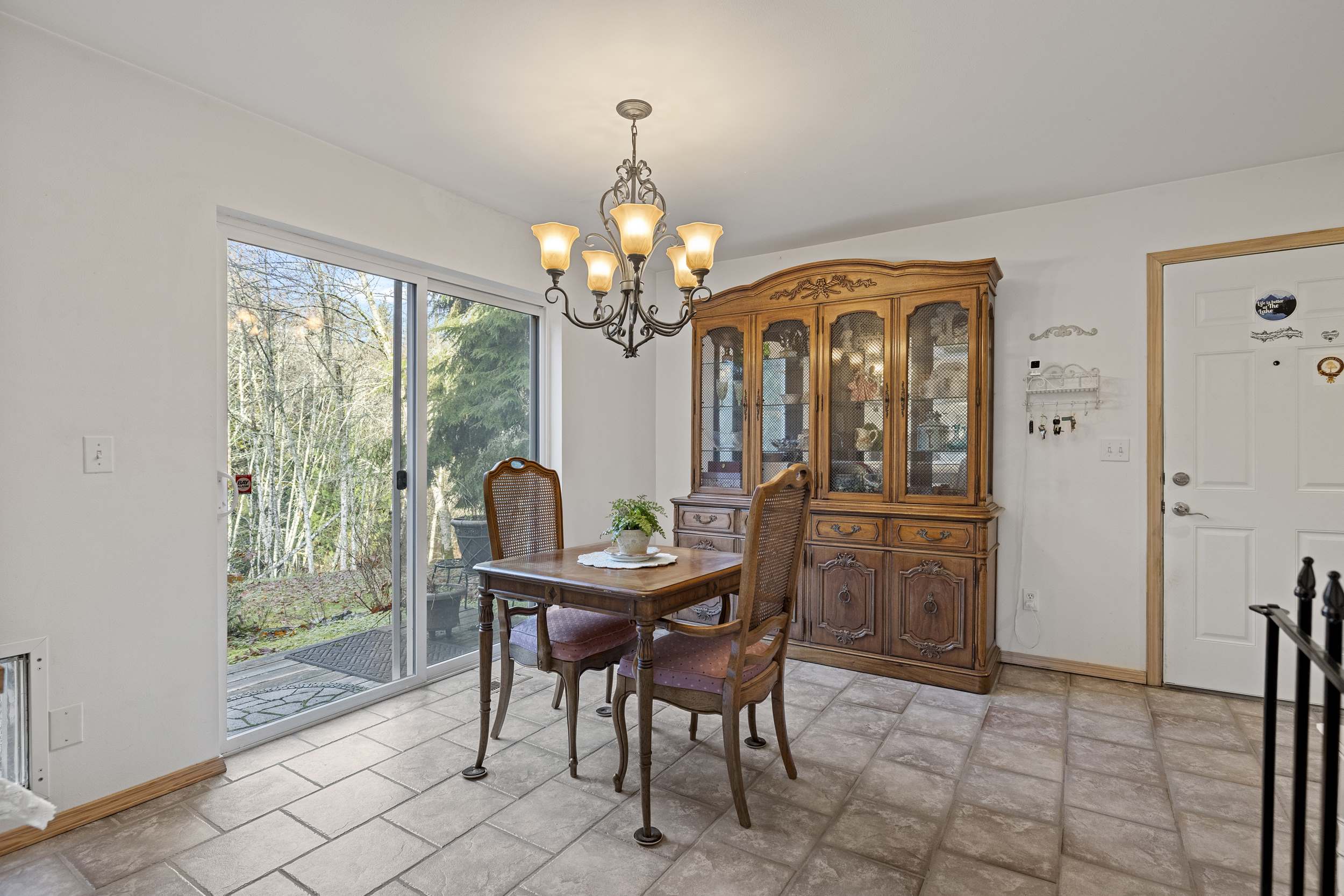 22068 McMurray Shore Drive, Mount Vernon, WA 98274