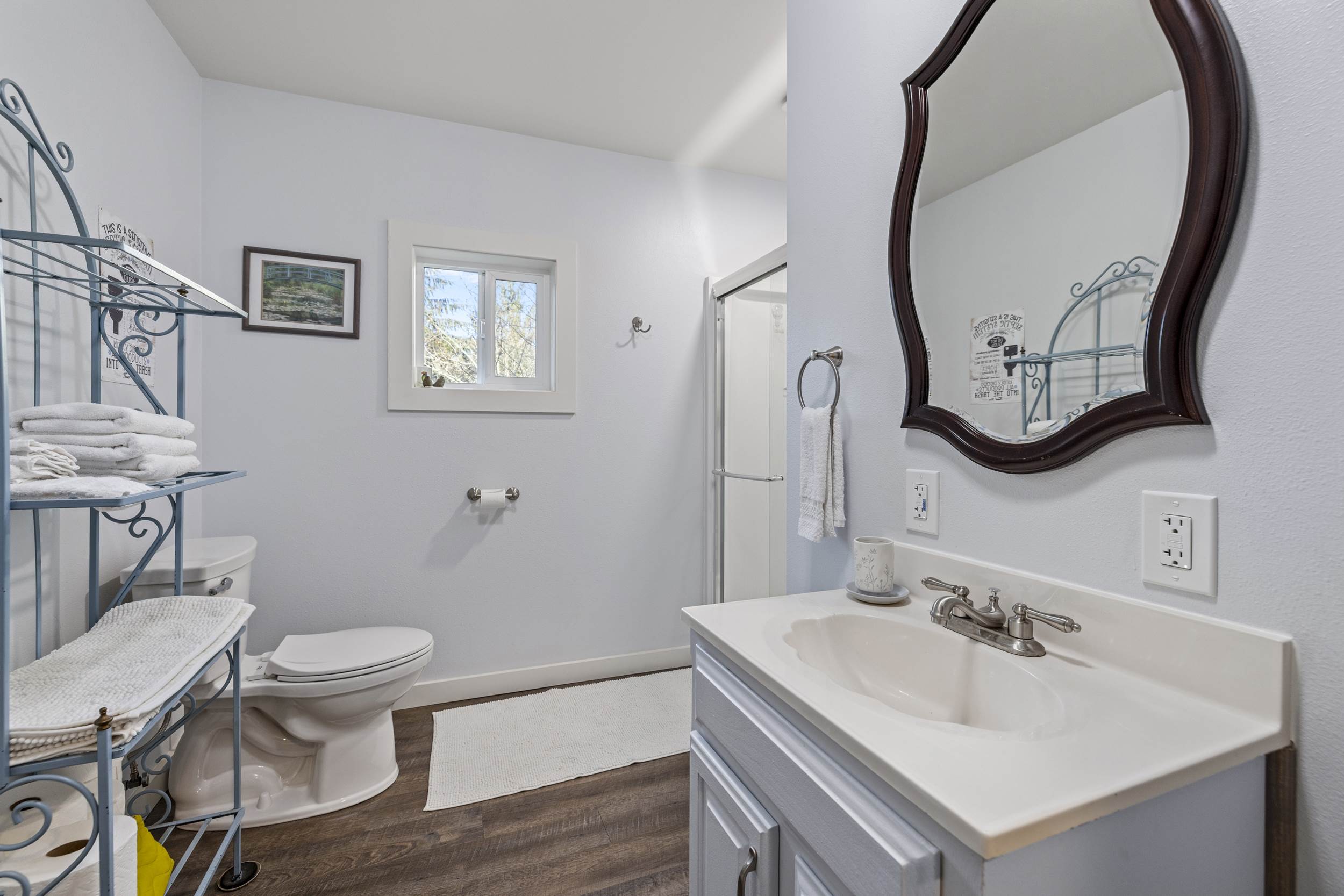 22068 McMurray Shore Drive, Mount Vernon, WA 98274