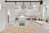 22068 McMurray Shore Drive, Mount Vernon, WA 98274