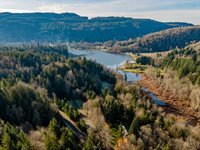 22068 McMurray Shore Drive, Mount Vernon, WA 98274