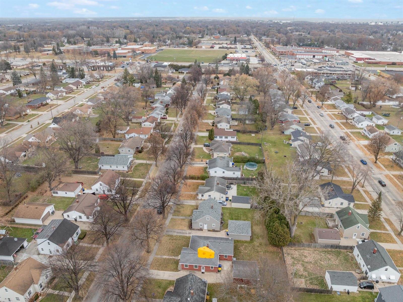 915 Colonial Avenue, Green Bay, WI 54304