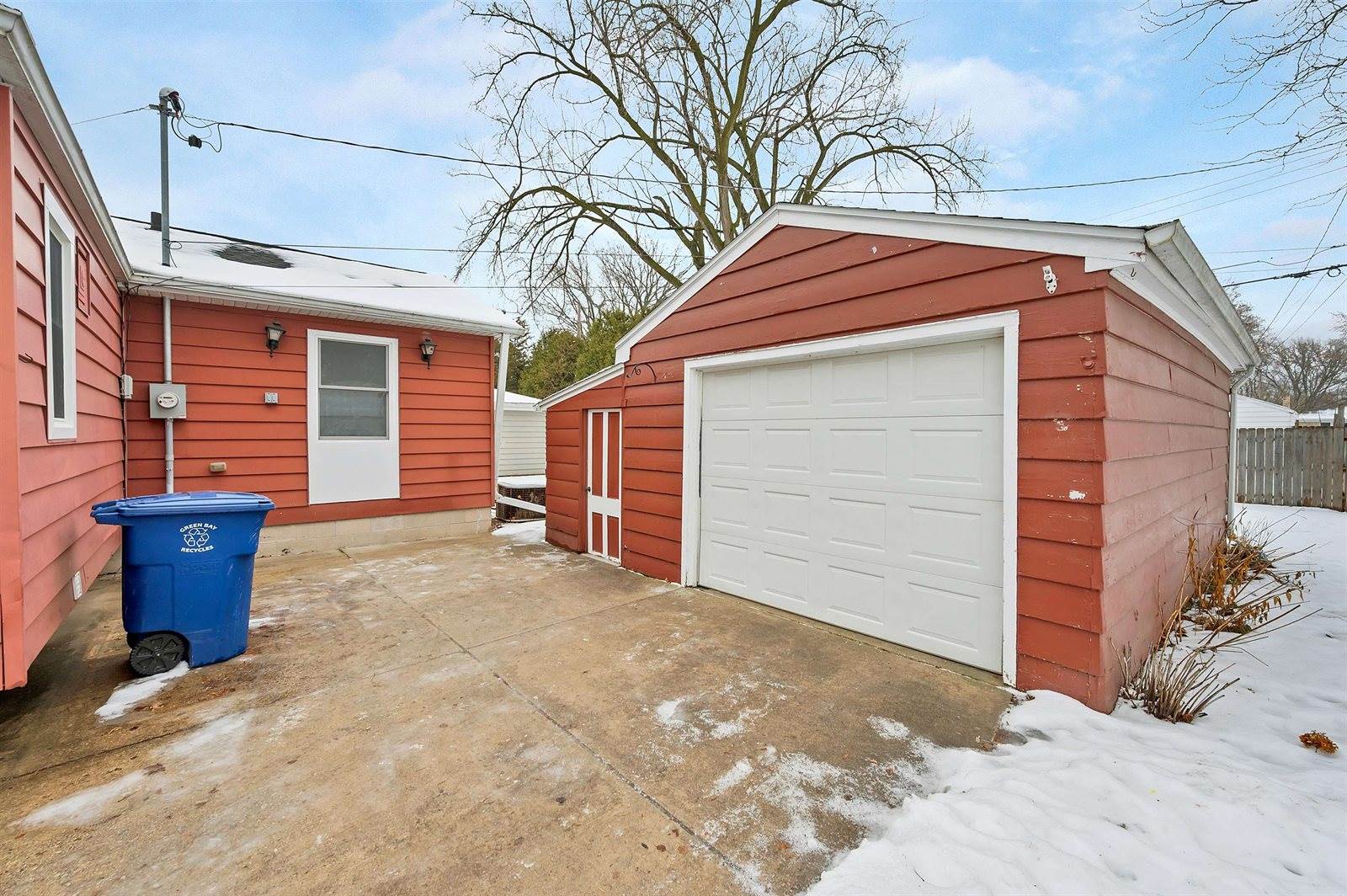 915 Colonial Avenue, Green Bay, WI 54304