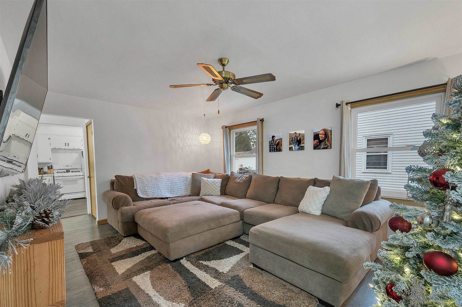 915 Colonial Avenue, Green Bay, WI 54304