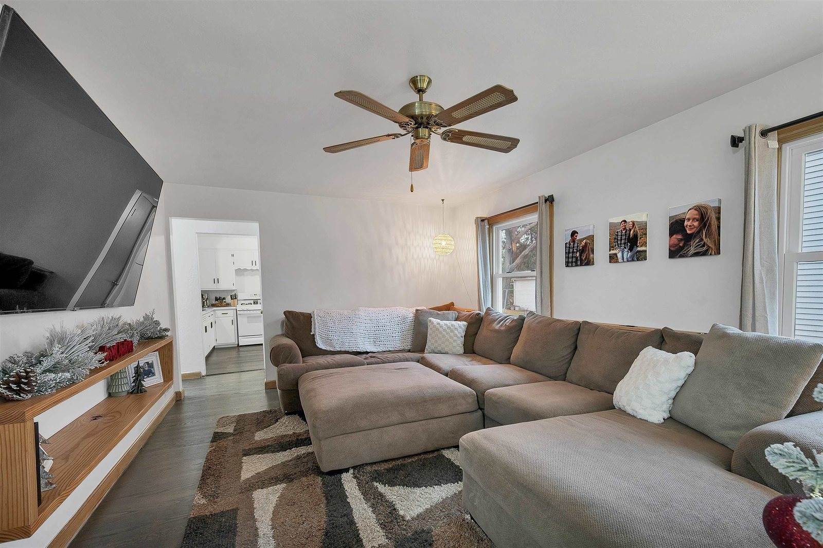 915 Colonial Avenue, Green Bay, WI 54304