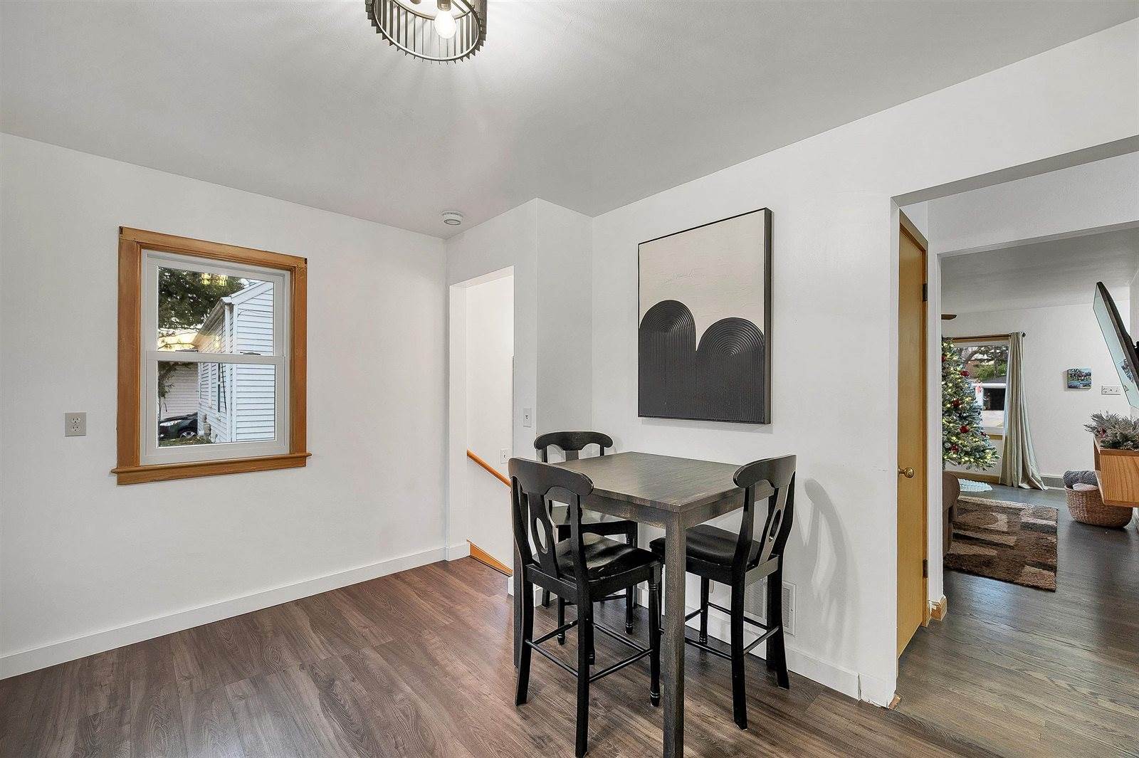 915 Colonial Avenue, Green Bay, WI 54304