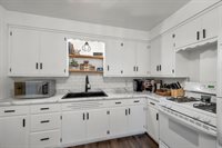 915 Colonial Avenue, Green Bay, WI 54304