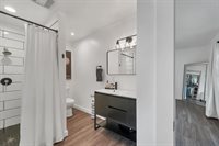 915 Colonial Avenue, Green Bay, WI 54304