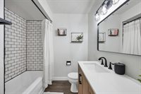 915 Colonial Avenue, Green Bay, WI 54304