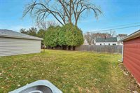 915 Colonial Avenue, Green Bay, WI 54304