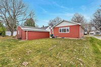 915 Colonial Avenue, Green Bay, WI 54304