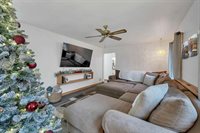 915 Colonial Avenue, Green Bay, WI 54304