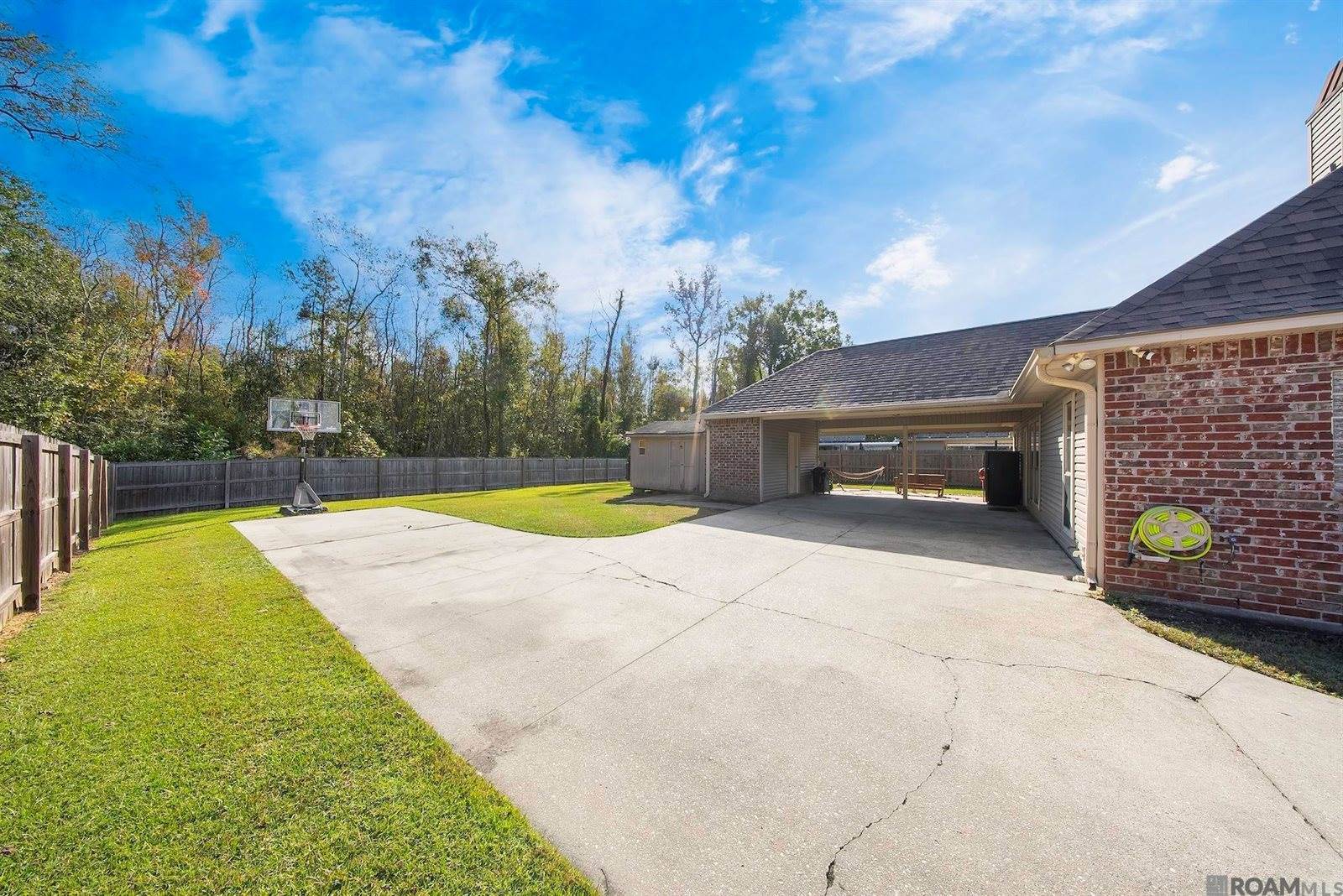 8506 M's Cv, Sorrento, LA 70778