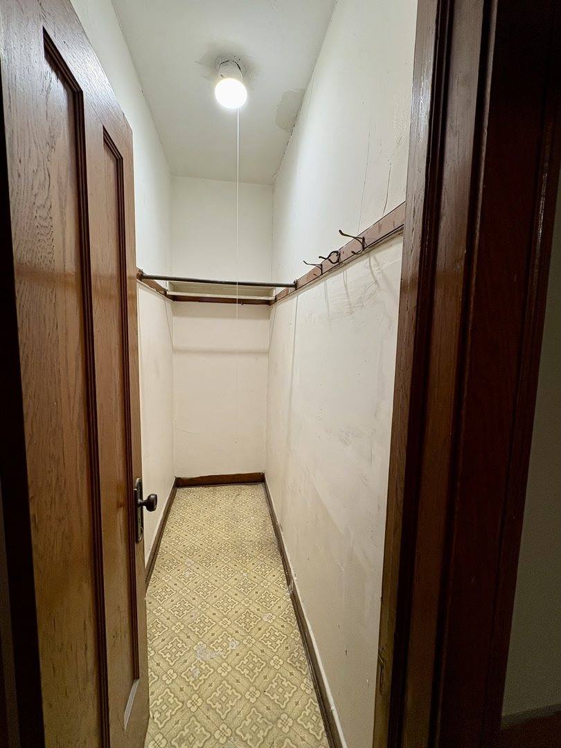 7036 South Artesian Avenue, Chicago, IL 60629