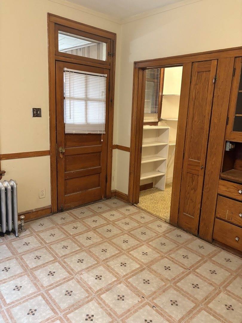 7036 South Artesian Avenue, Chicago, IL 60629
