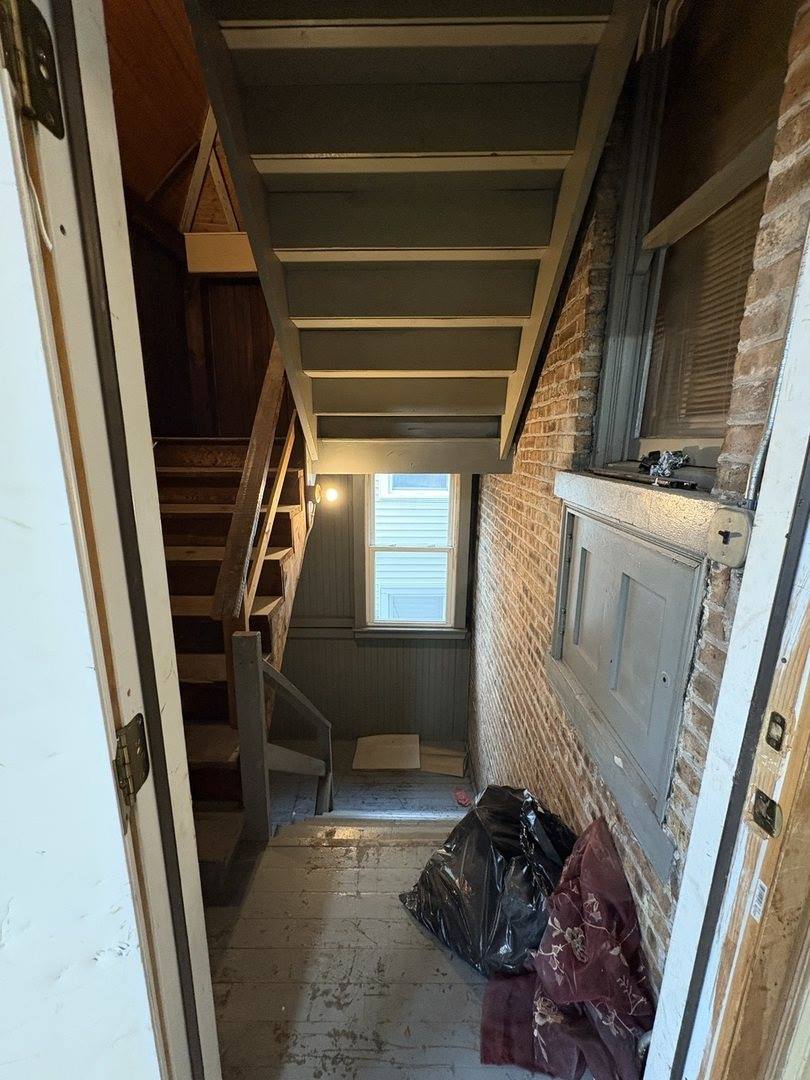 7036 South Artesian Avenue, Chicago, IL 60629