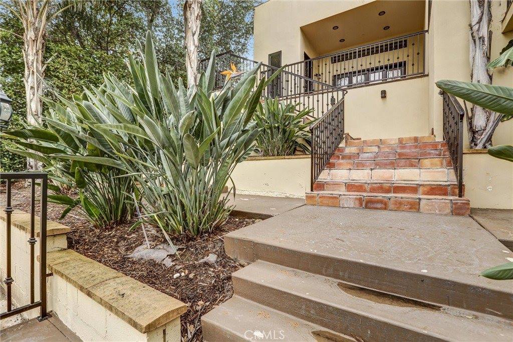 22202 Avenue San Luis, Woodland Hills, CA 91364
