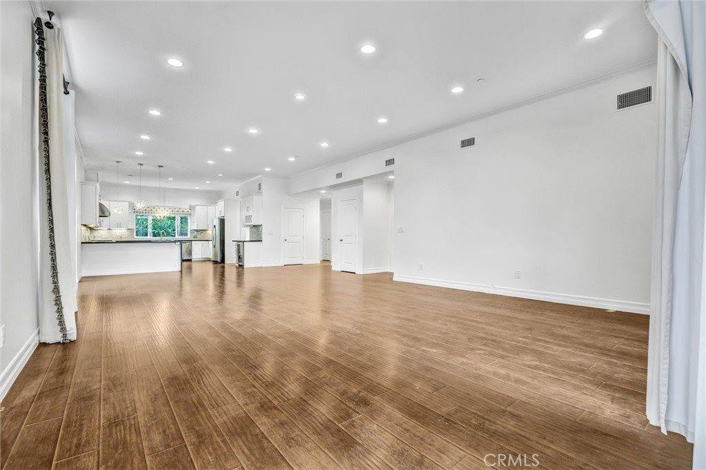 22202 Avenue San Luis, Woodland Hills, CA 91364