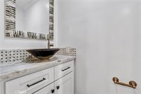 22202 Avenue San Luis, Woodland Hills, CA 91364