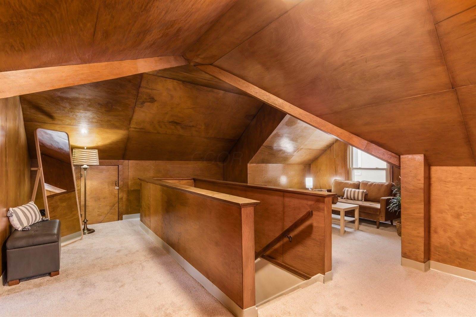 261 South Kellner Road, Columbus, OH 43209