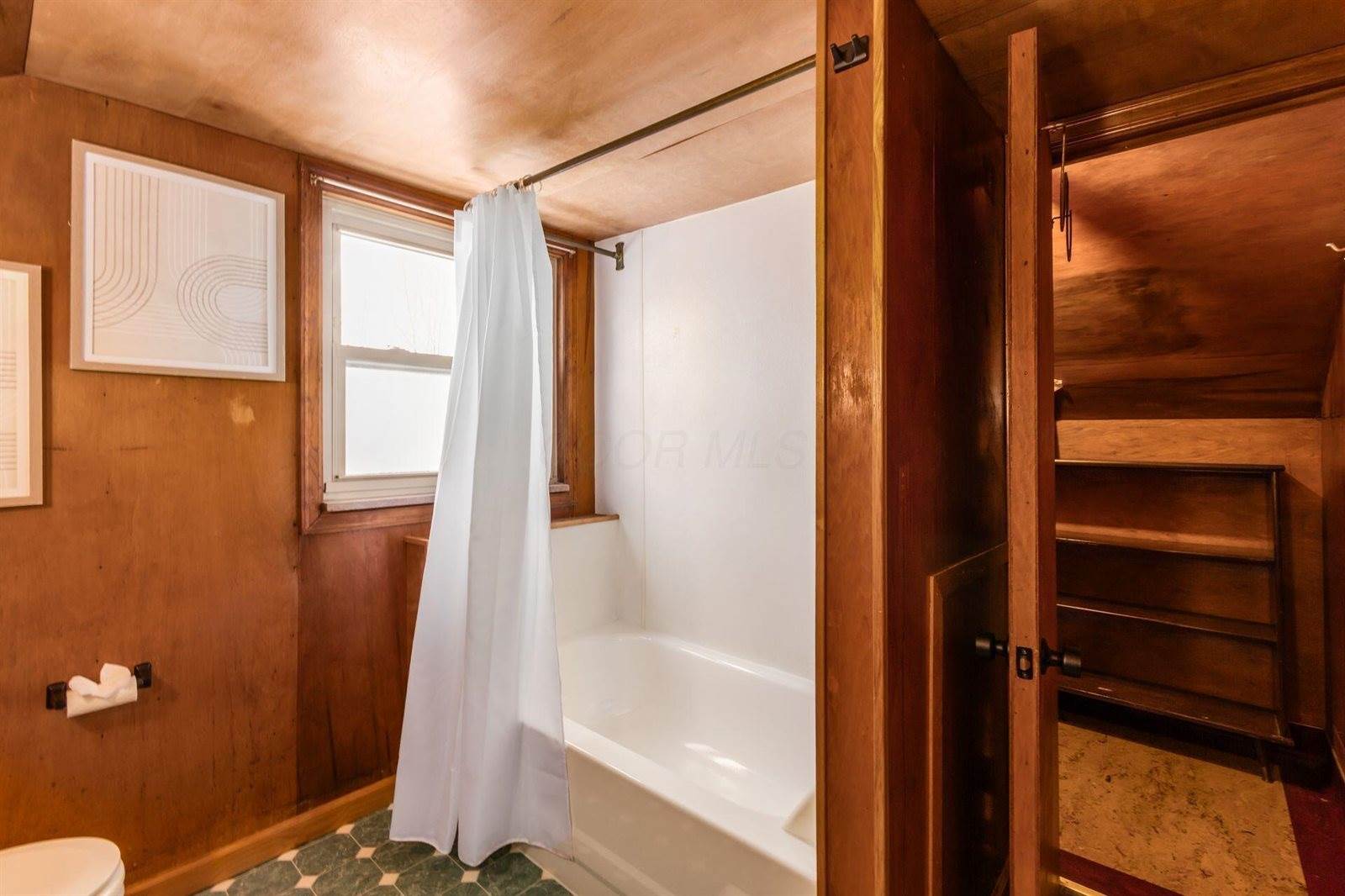 261 South Kellner Road, Columbus, OH 43209