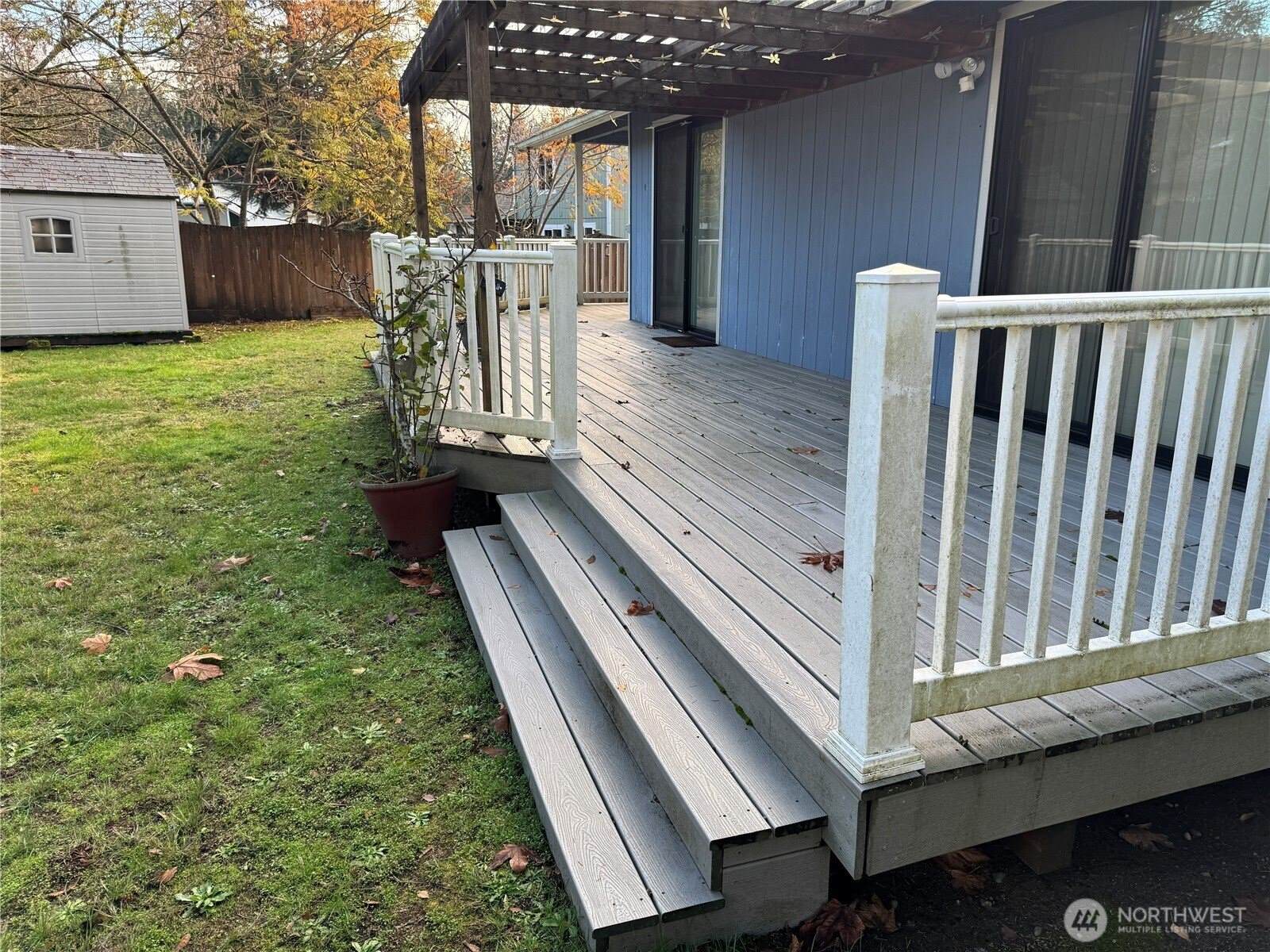 8220 Lake Forest Drive SE, Lacey, WA 98503