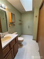 8220 Lake Forest Drive SE, Lacey, WA 98503