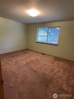 8220 Lake Forest Drive SE, Lacey, WA 98503