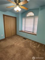 8220 Lake Forest Drive SE, Lacey, WA 98503