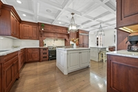 15 High Ridge Lane, Oyster Bay, NY 11560