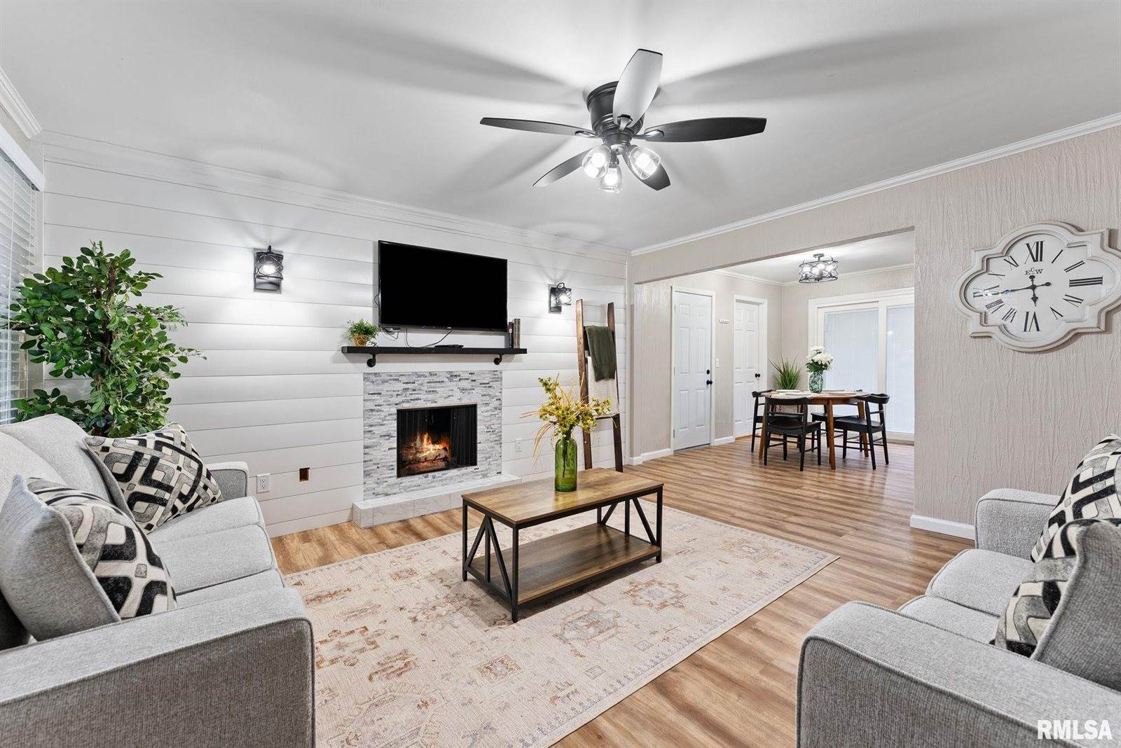 5924 Dayton Corner B Street, Colona, IL 61241