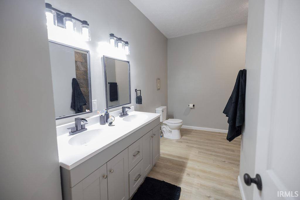 708 S Anderson Street, Elwood, IN 46036