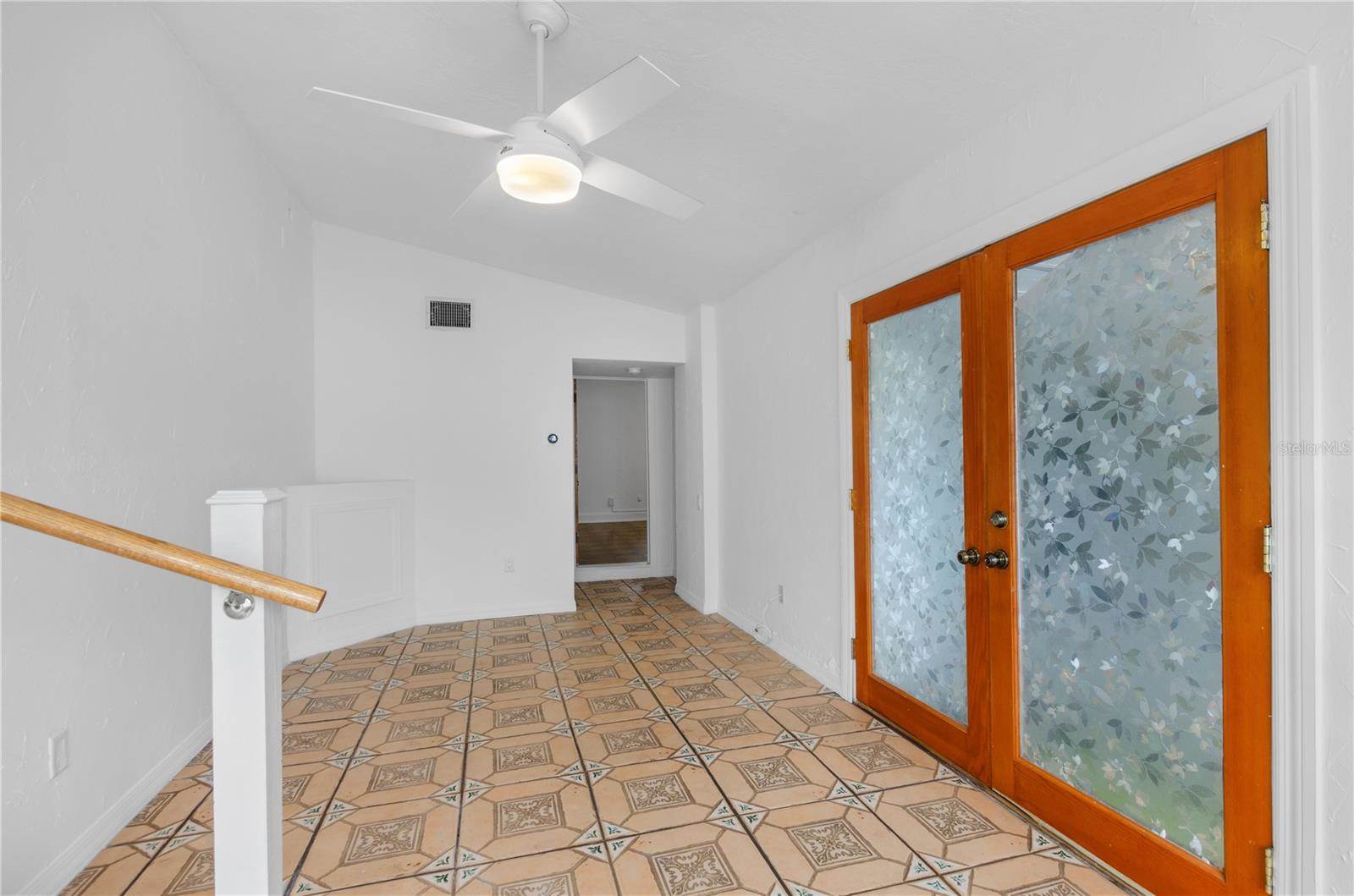 717 19TH Avenue North, Saint Petersburg, FL 33704